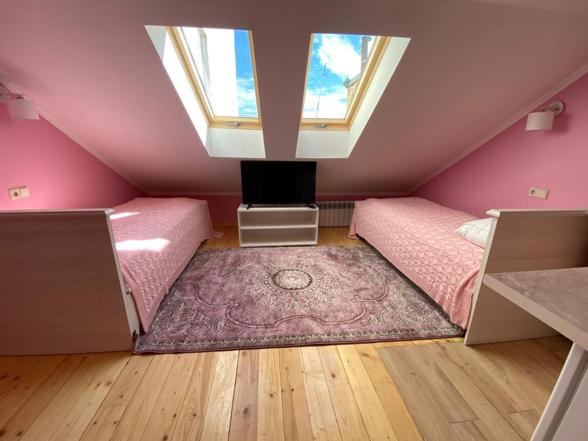 Аpartment For Lady Apartman Csernyivci Kültér fotó